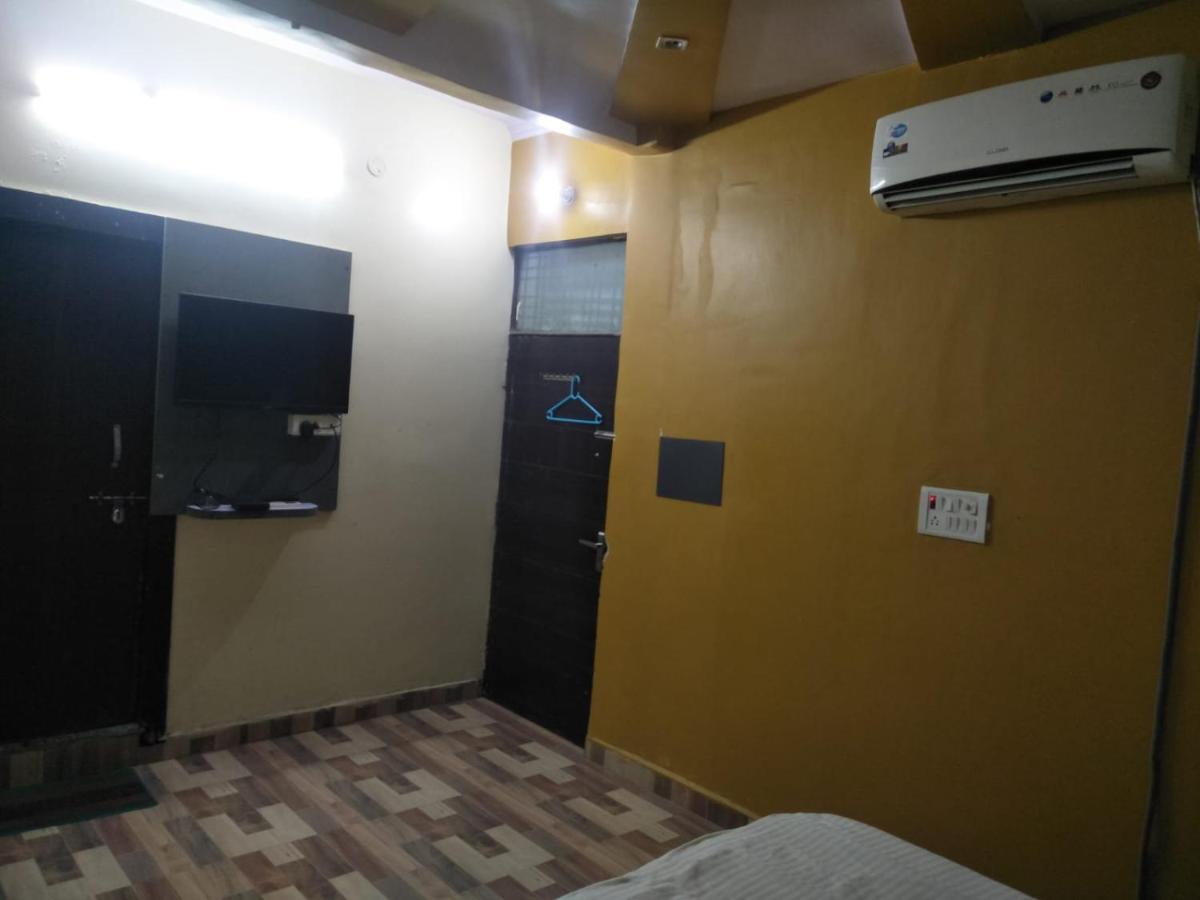 Hotel Shiv Mahima Inn By Wb Inn Prayagraj Ngoại thất bức ảnh